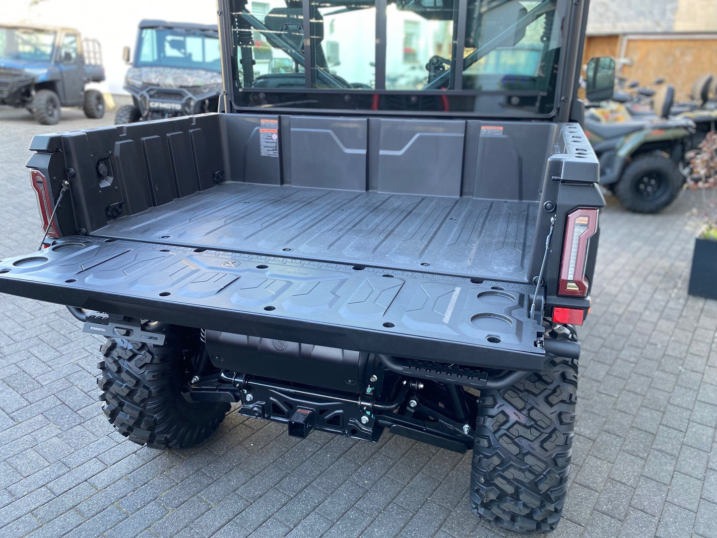 CFMOTO UFORCE 1000 U10 PRO Highland ABS T3b