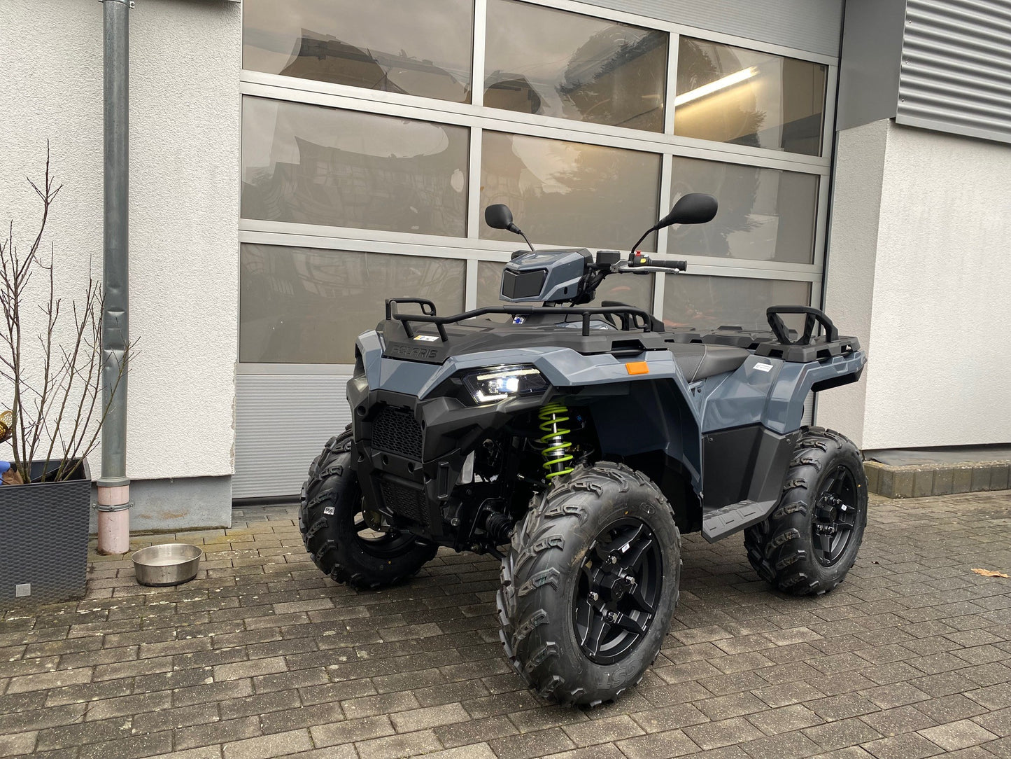 POLARIS SPORTSMAN 570 EPS Stealth Edition 4x4