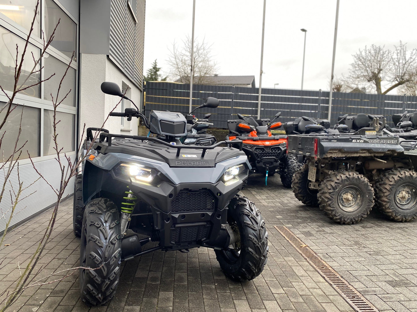 POLARIS SPORTSMAN 570 EPS Stealth Edition 4x4