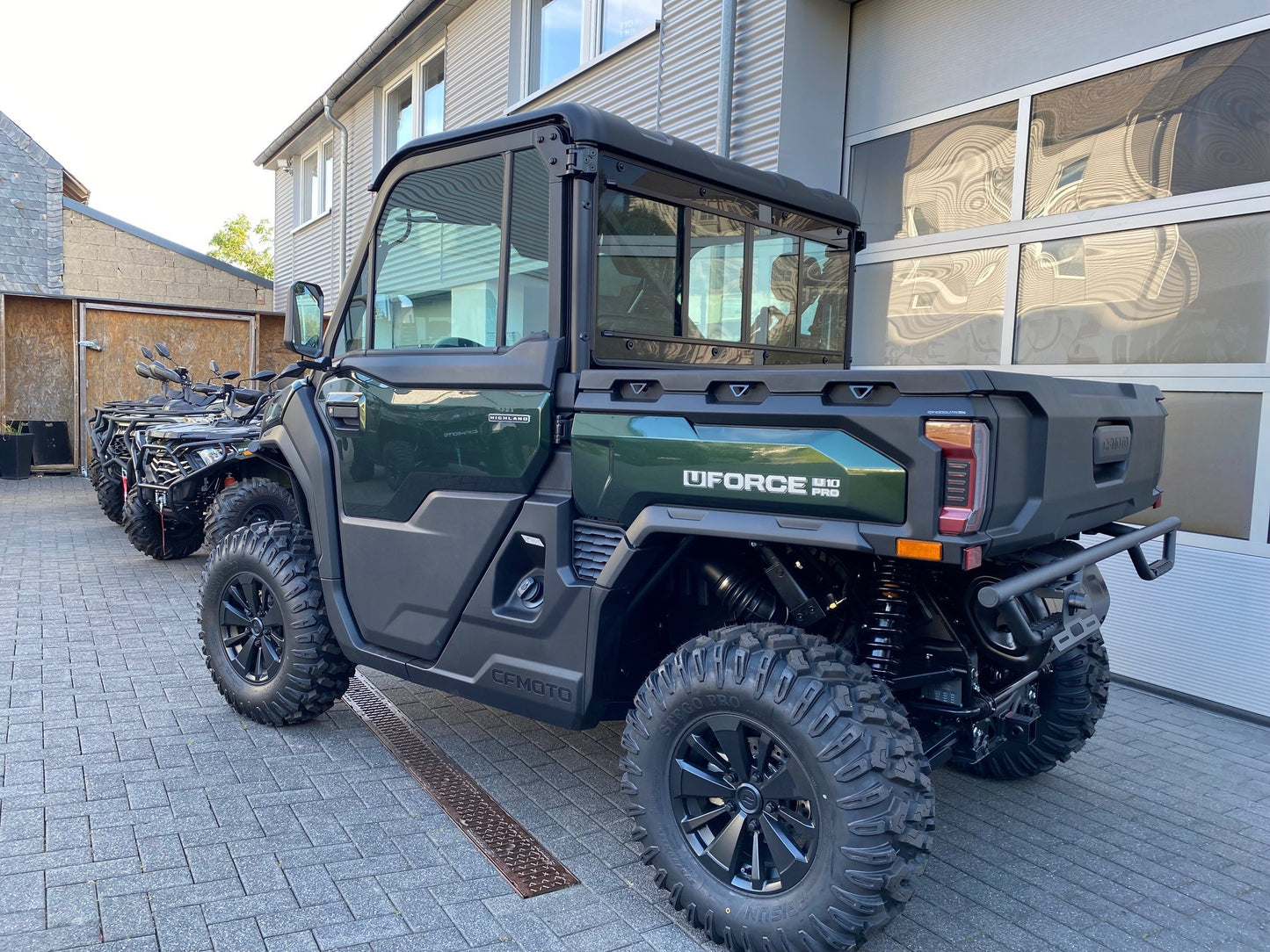 CFMOTO UFORCE 1000 U10 PRO Highland ABS T3b