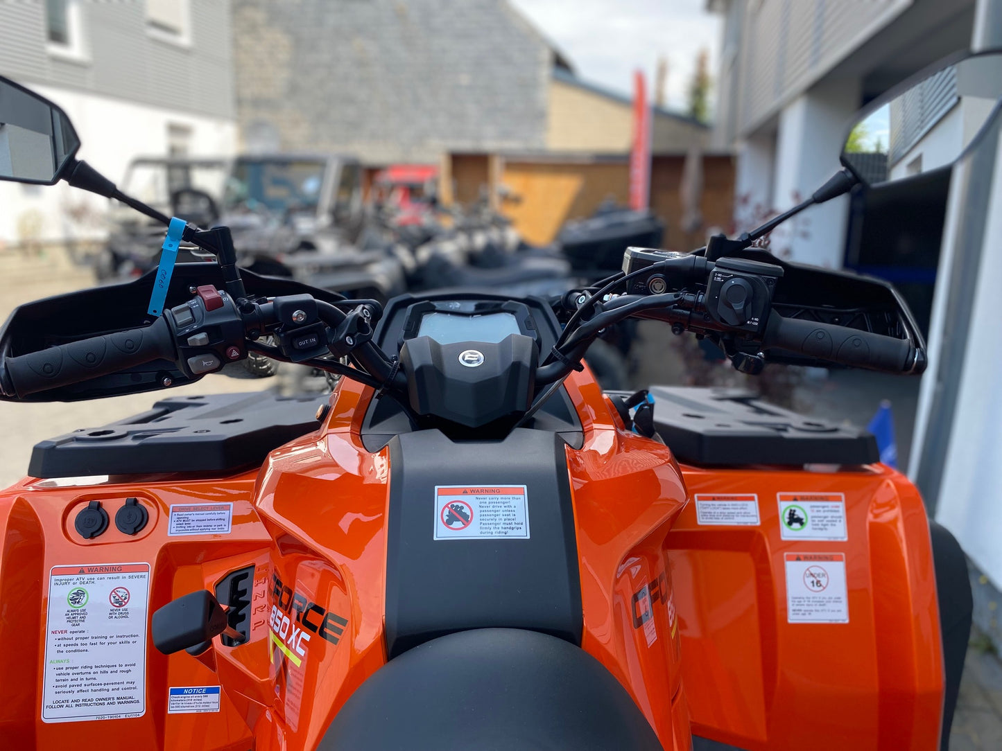 CFMOTO CFORCE 850V2 Servo LOF 4x4, Modell 2023