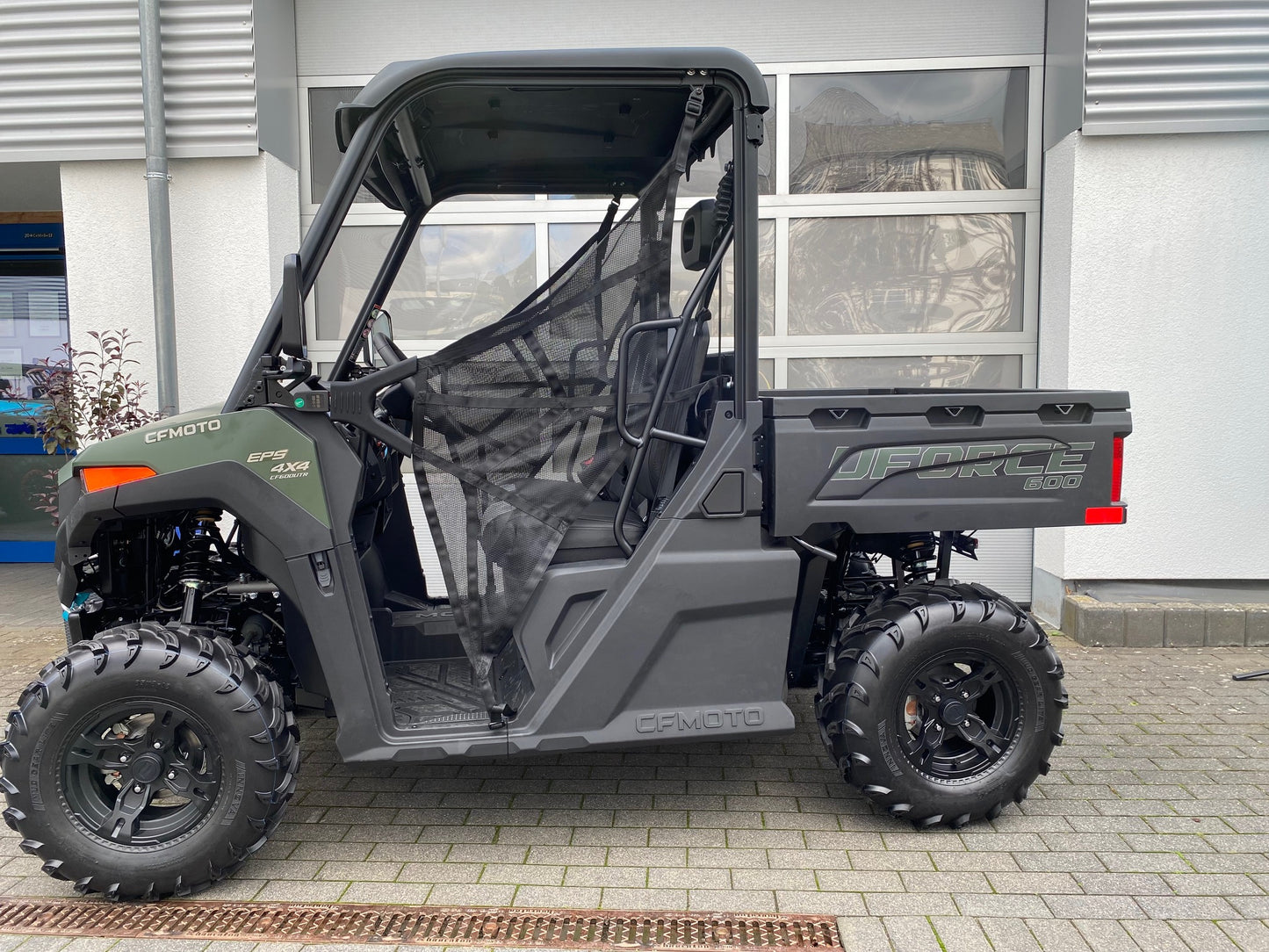 CFMOTO UFORCE 600 DLX EPS LOF 4x4