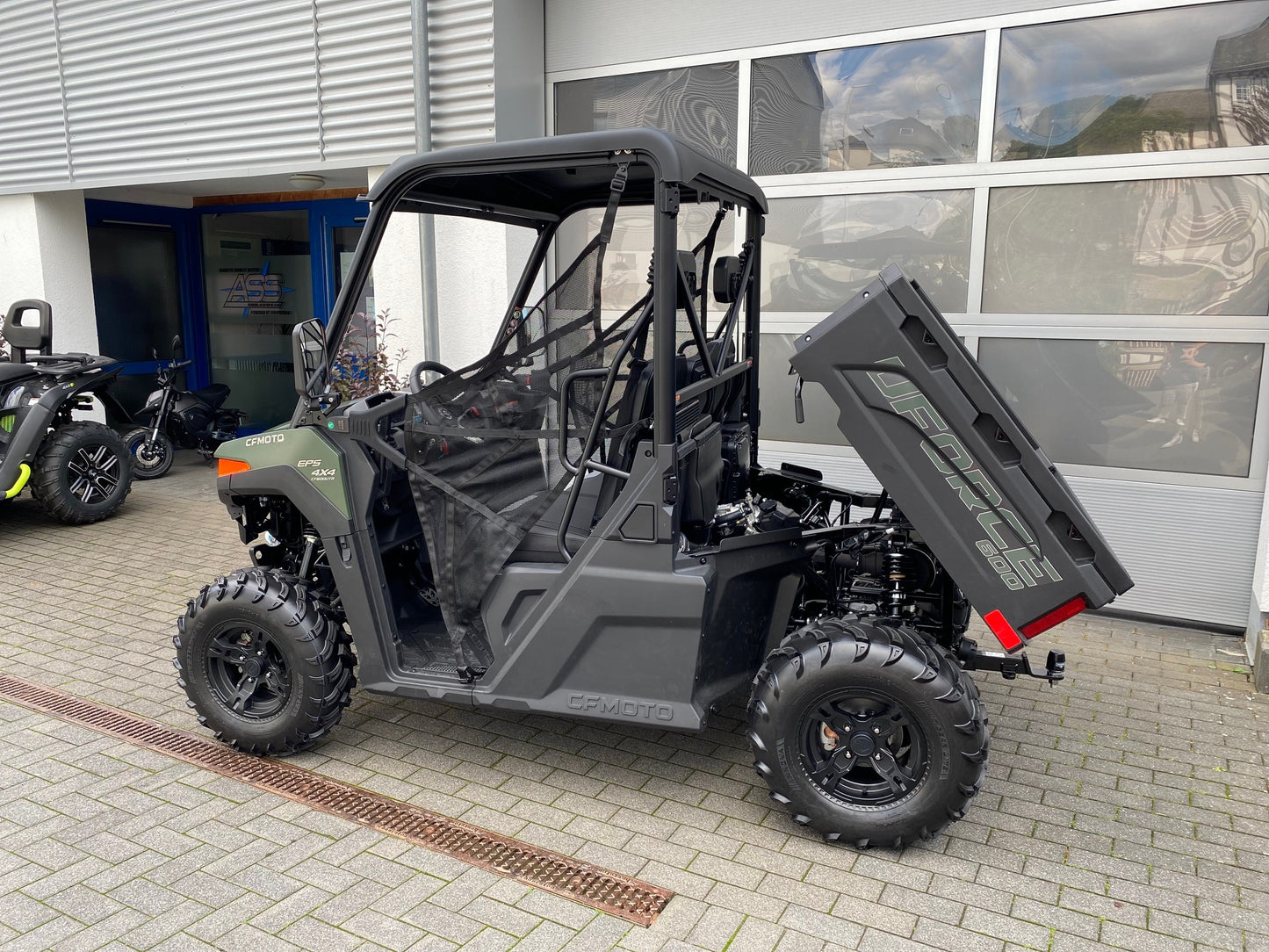 CFMOTO UFORCE 600 DLX EPS LOF 4x4