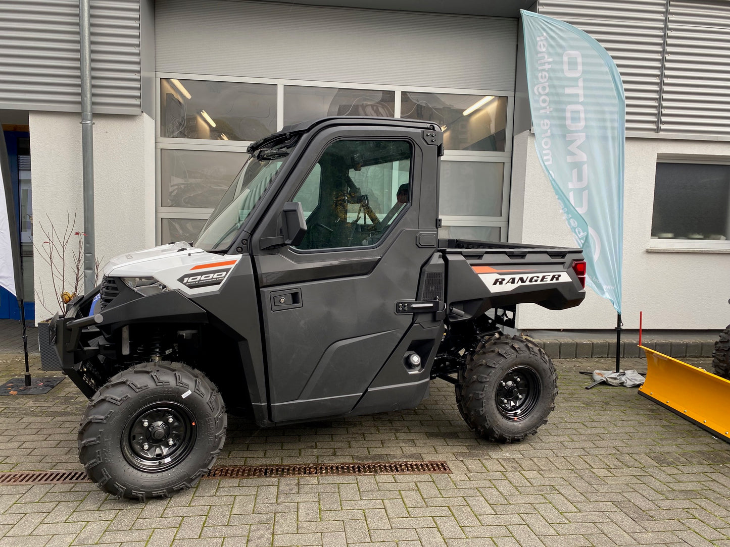 POLARIS RANGER 1000 EPS LOF 4x4 inkl. Kabine & Heizung