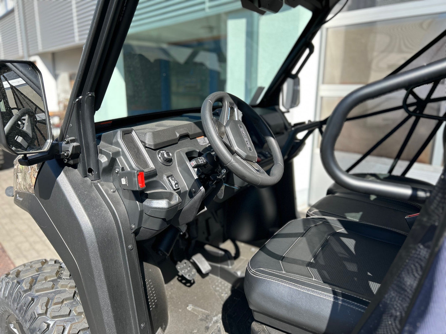 CFMOTO UFORCE U10 PRO T1b, VORFÜHRFAHRZEUG